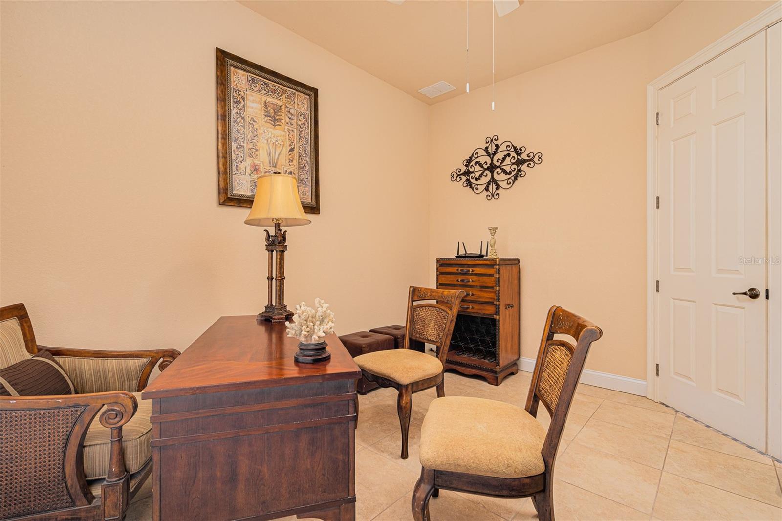 Listing photo id 20 for 4427 Atlantic Avenue
