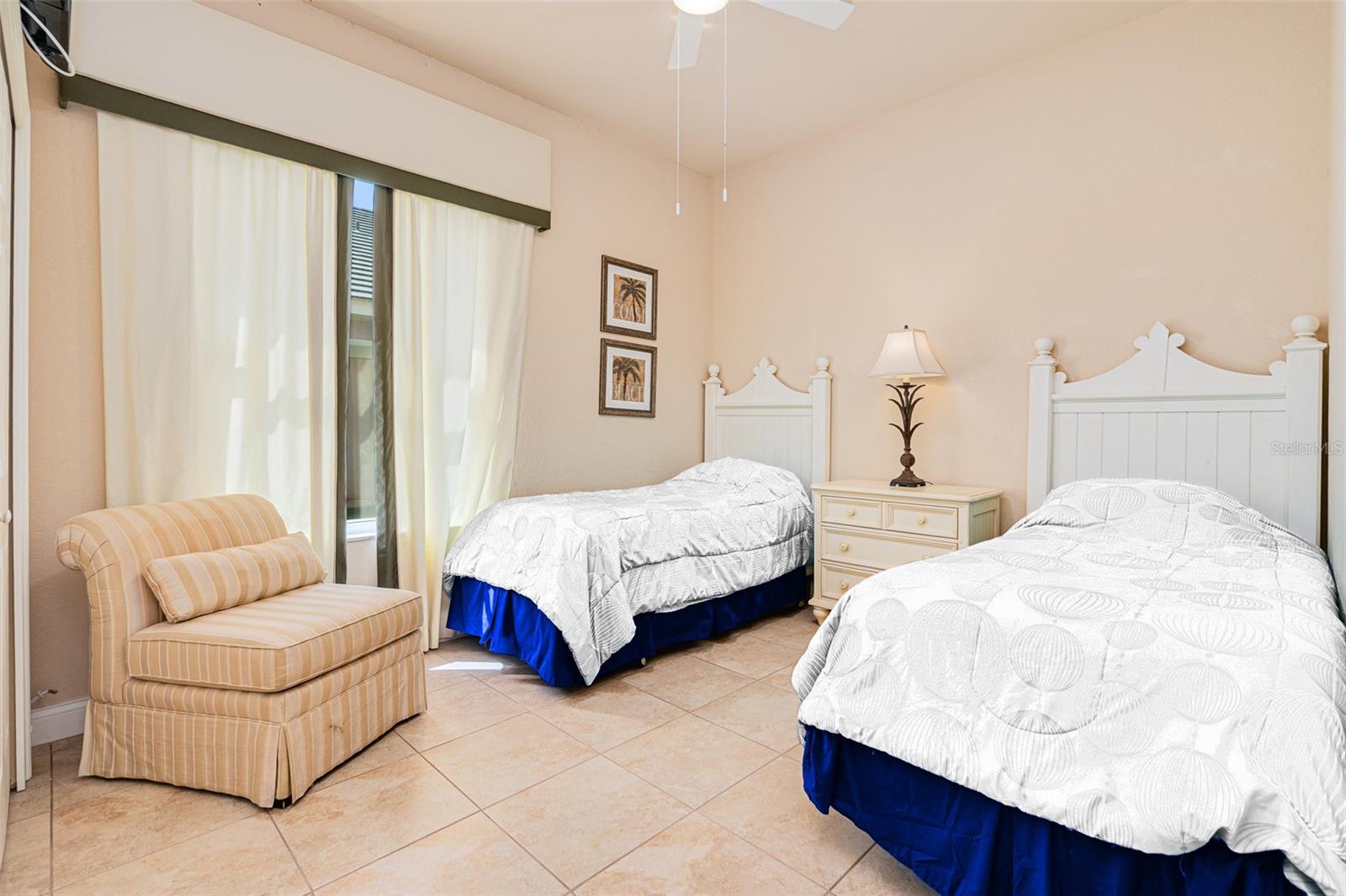Listing photo id 22 for 4427 Atlantic Avenue