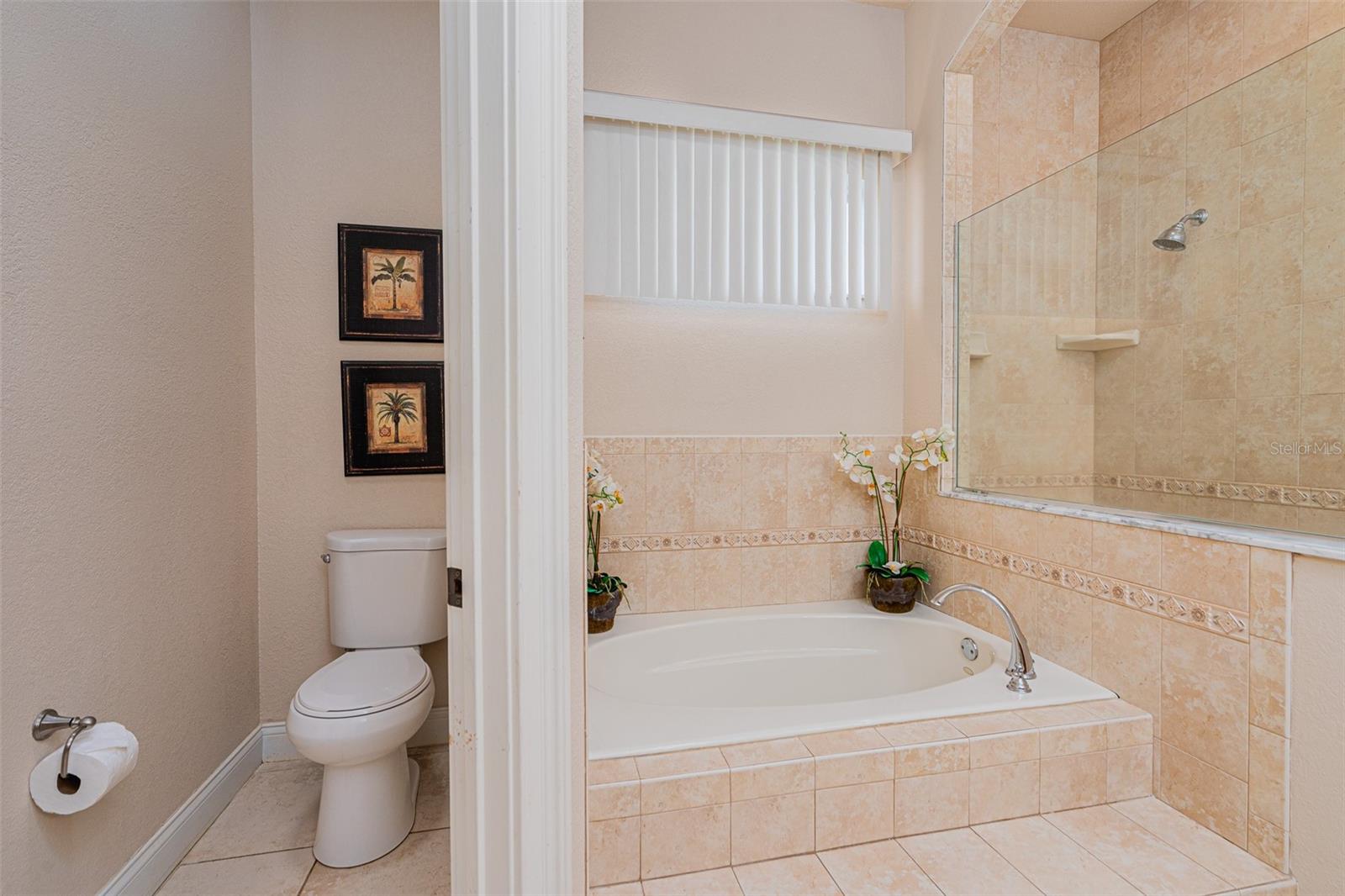 Listing photo id 37 for 4427 Atlantic Avenue
