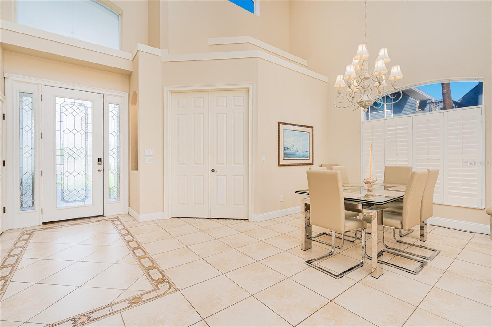 Listing photo id 2 for 4427 Atlantic Avenue
