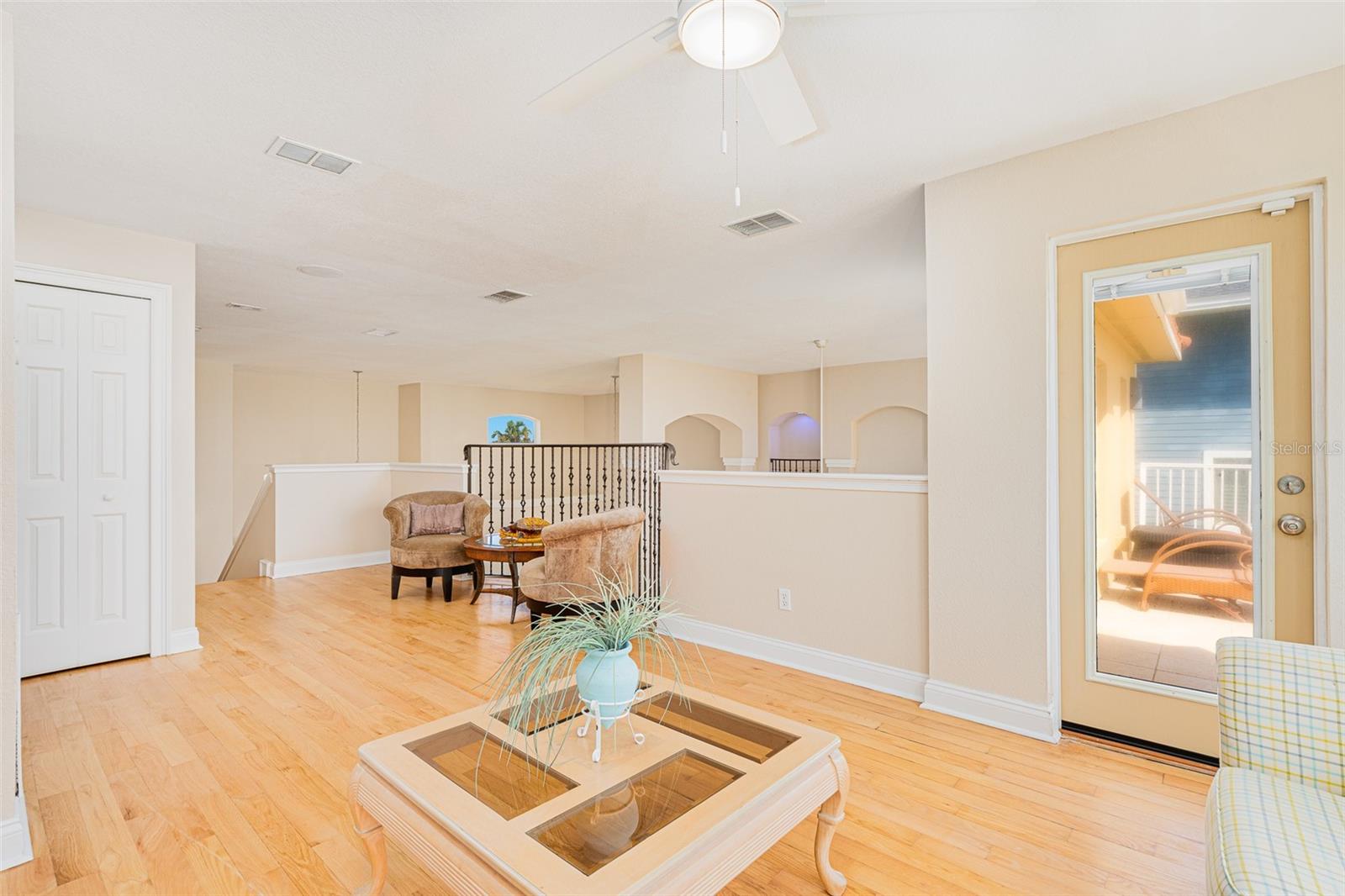 Listing photo id 38 for 4427 Atlantic Avenue