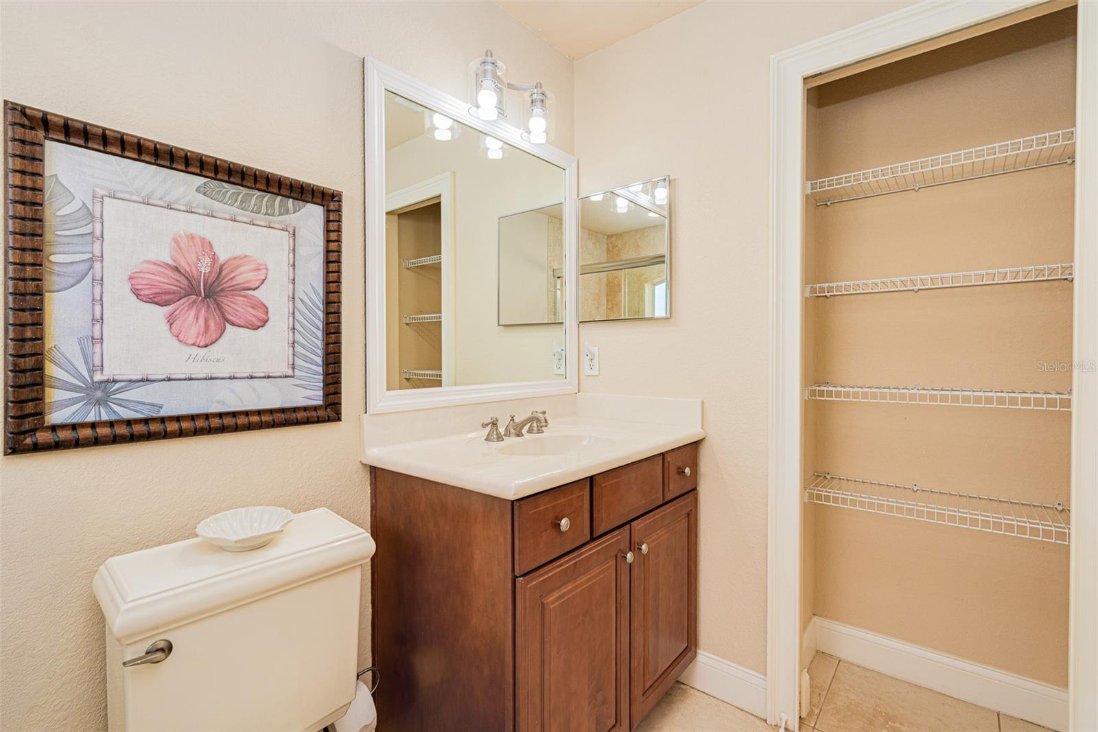 Listing photo id 45 for 4427 Atlantic Avenue