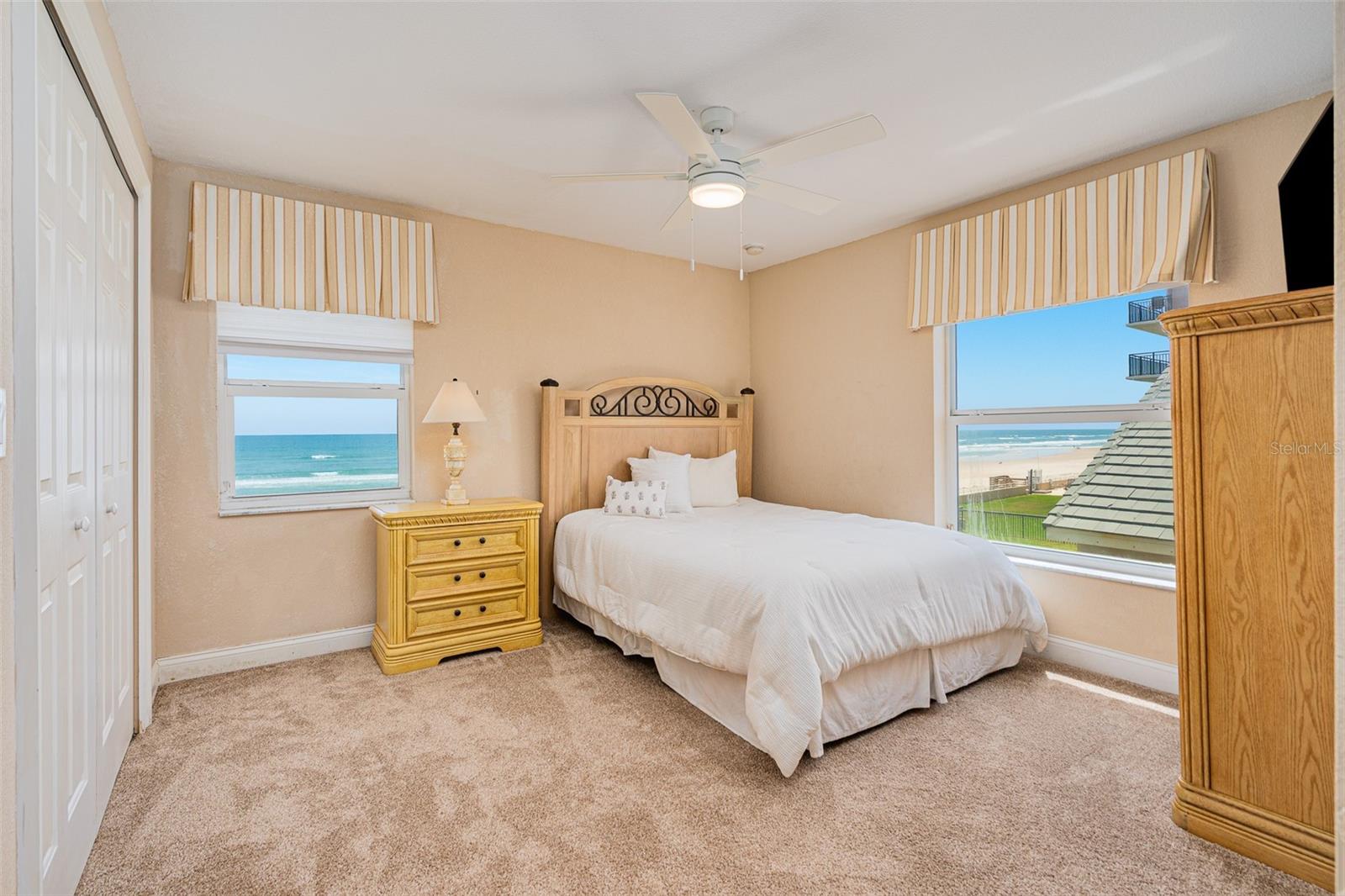 Listing photo id 46 for 4427 Atlantic Avenue