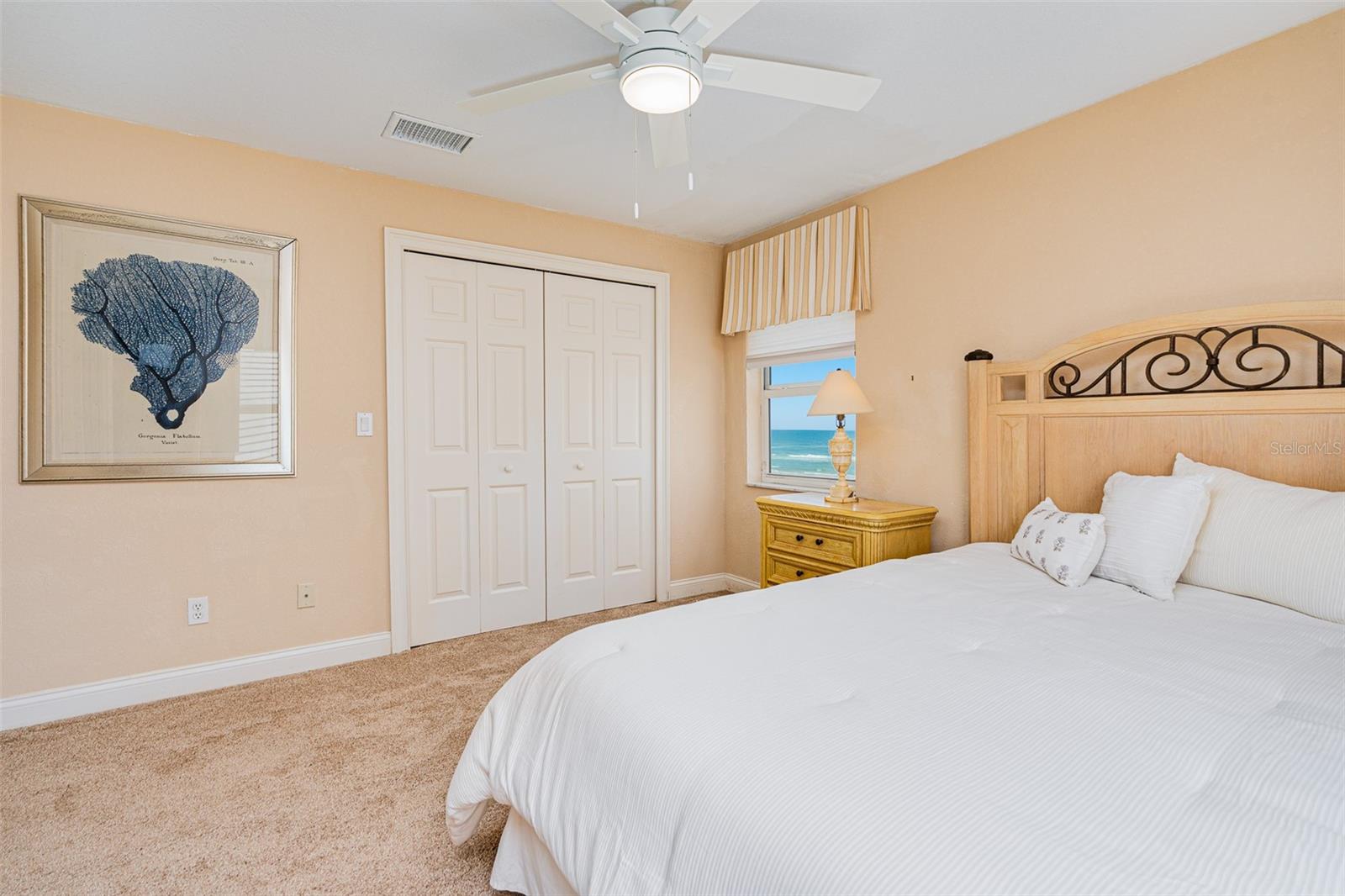 Listing photo id 48 for 4427 Atlantic Avenue