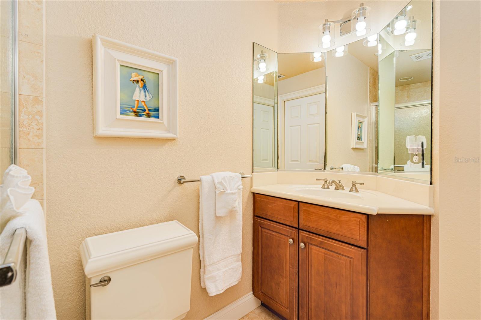 Listing photo id 50 for 4427 Atlantic Avenue