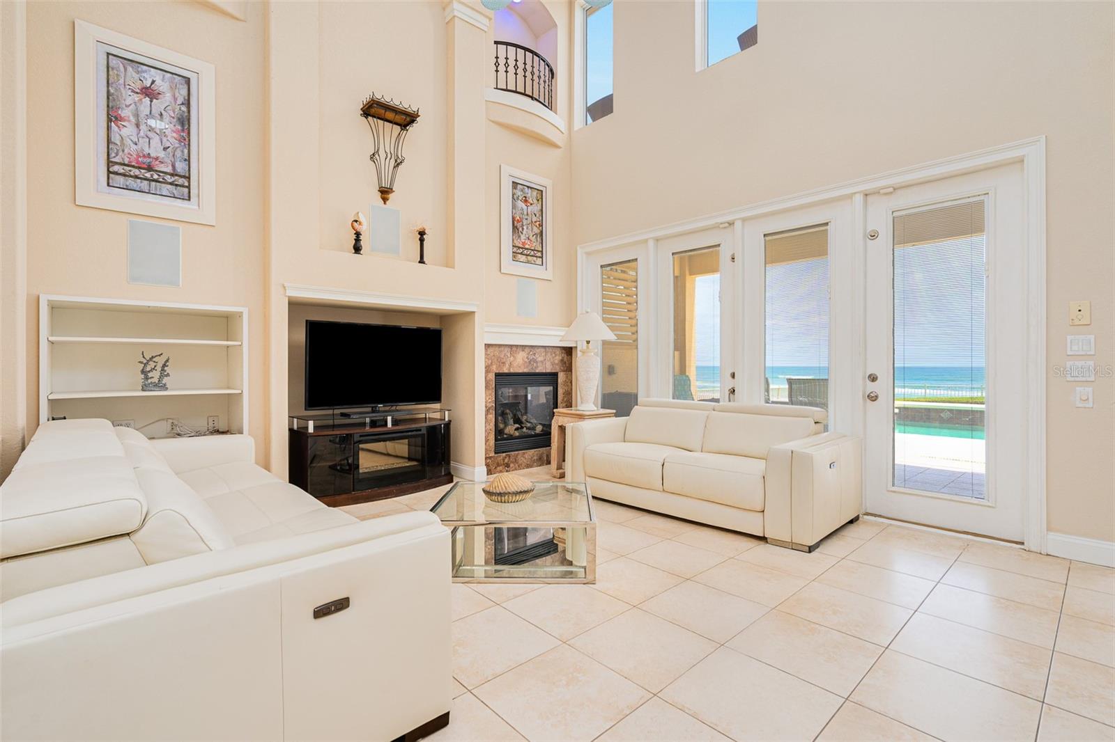 Listing photo id 5 for 4427 Atlantic Avenue