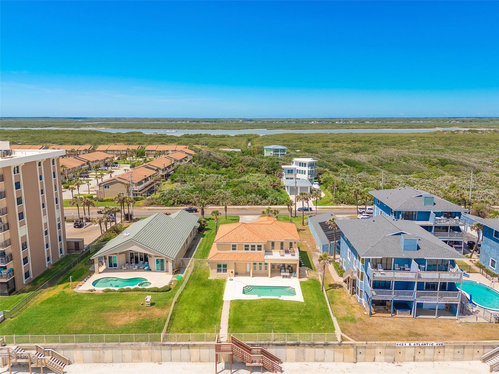 Listing photo id 90 for 4427 Atlantic Avenue