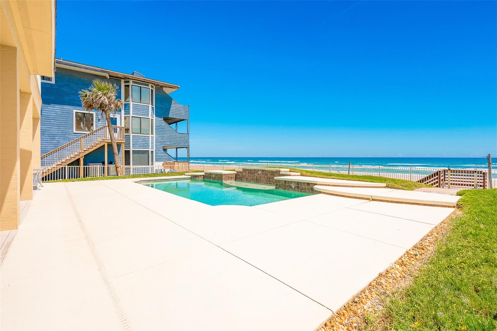 Listing photo id 92 for 4427 Atlantic Avenue