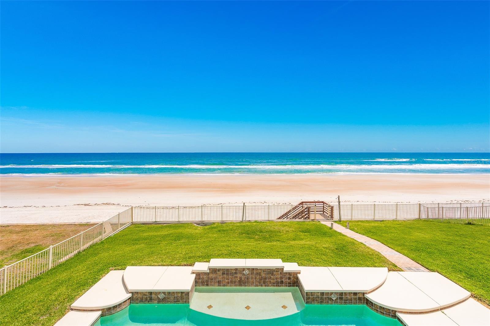 Listing photo id 96 for 4427 Atlantic Avenue