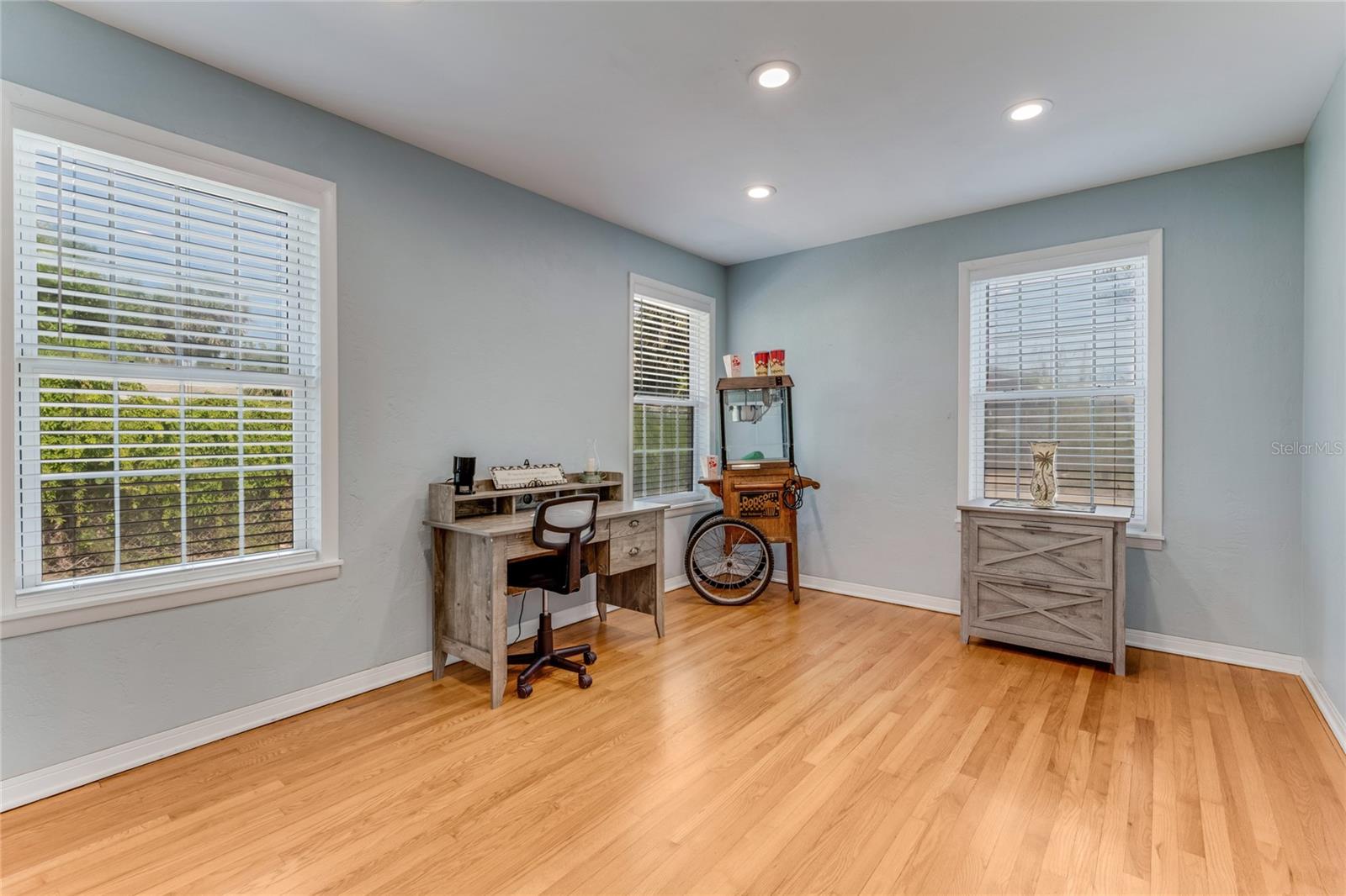 Image 11 of 20 For 355 Hartford Avenue