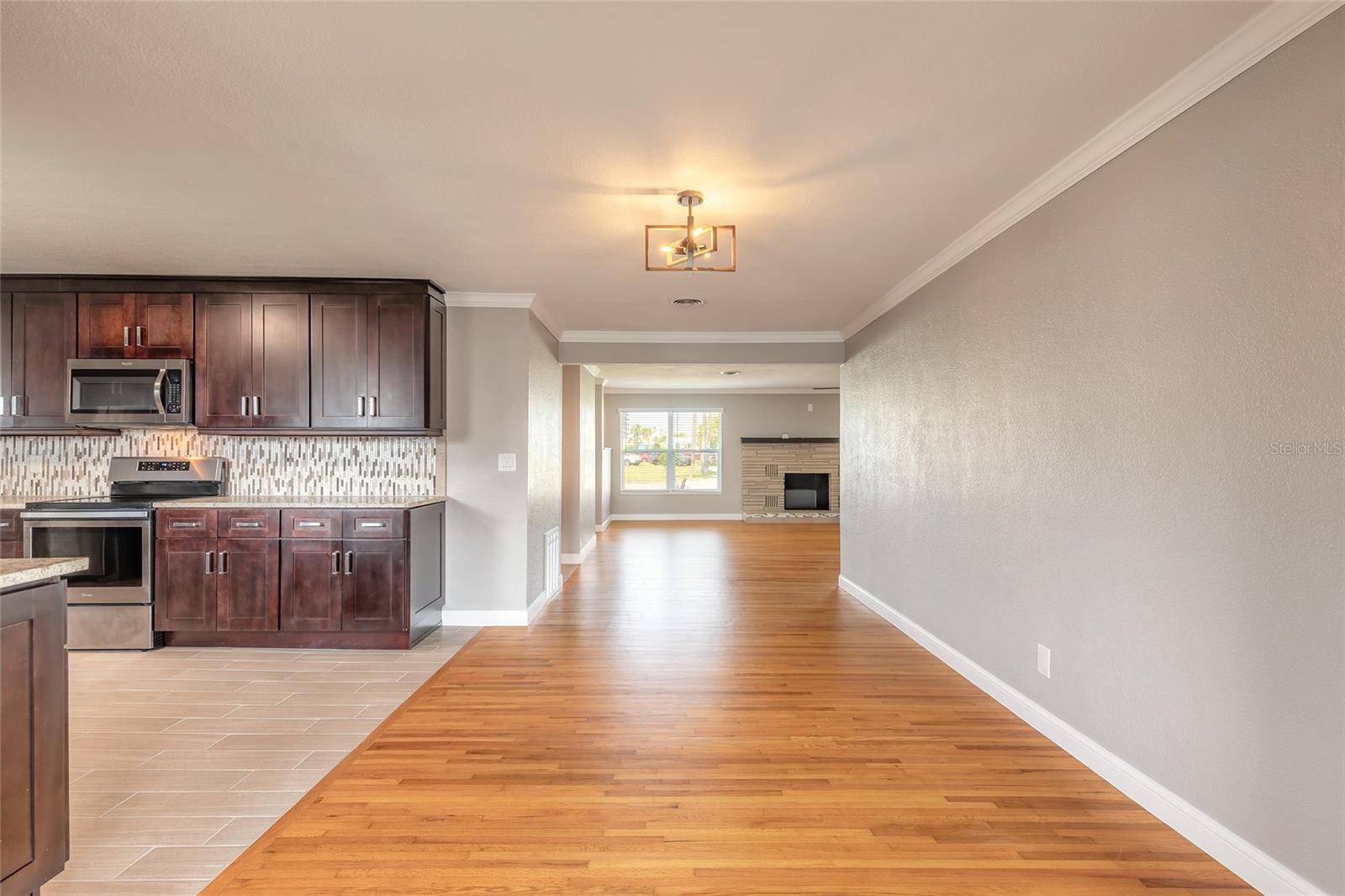 Image 14 of 35 For 1032 Bel Aire Drive