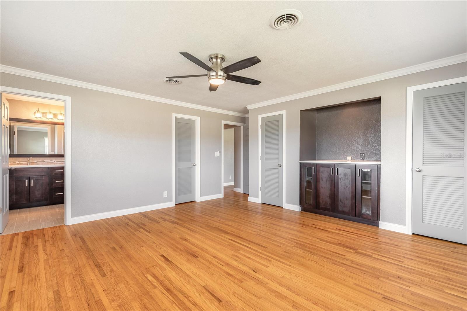 Image 18 of 35 For 1032 Bel Aire Drive