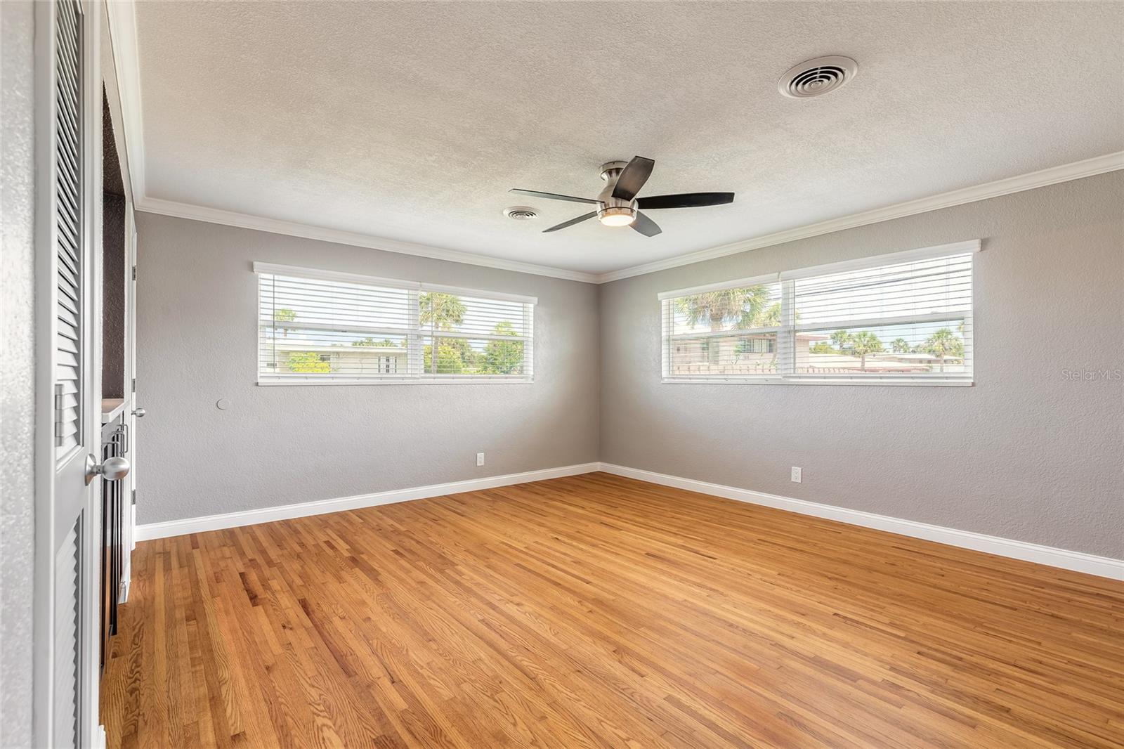 Image 19 of 35 For 1032 Bel Aire Drive