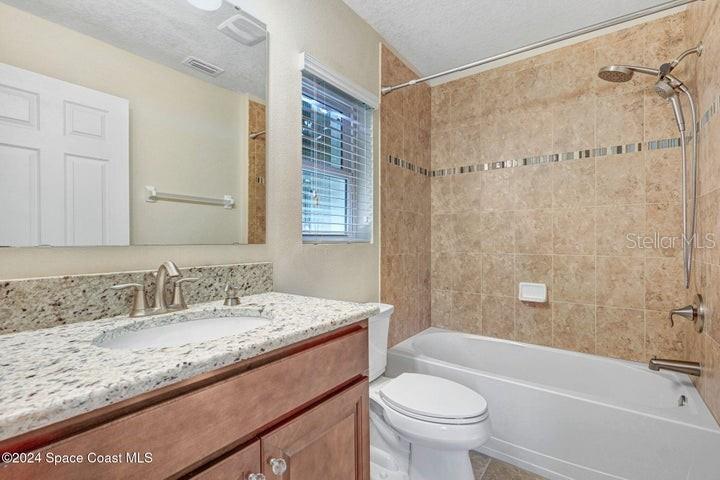 Image 13 of 31 For 675 Easton Forest Circle Se
