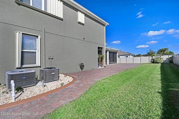Image 18 of 31 For 675 Easton Forest Circle Se