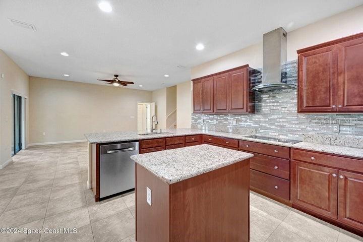 Image 9 of 31 For 675 Easton Forest Circle Se