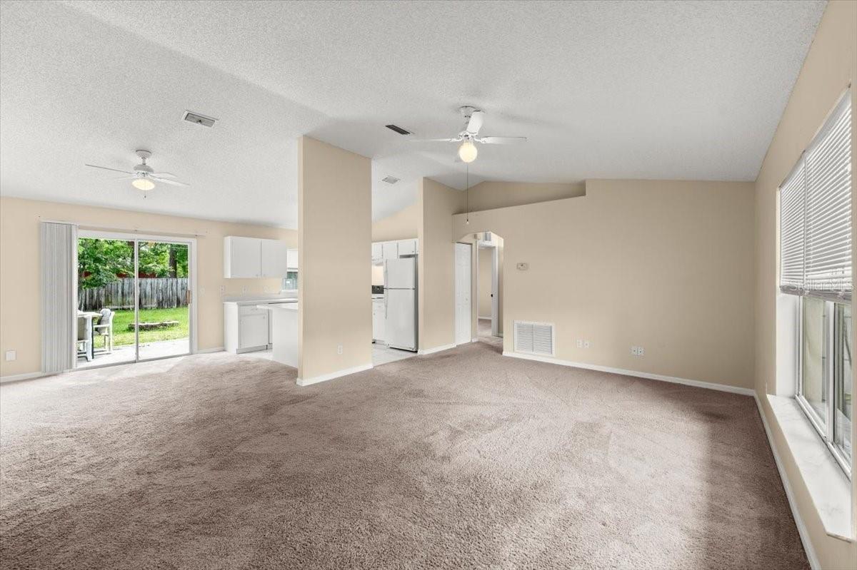 Image 4 of 22 For 2747 Date Palm Drive