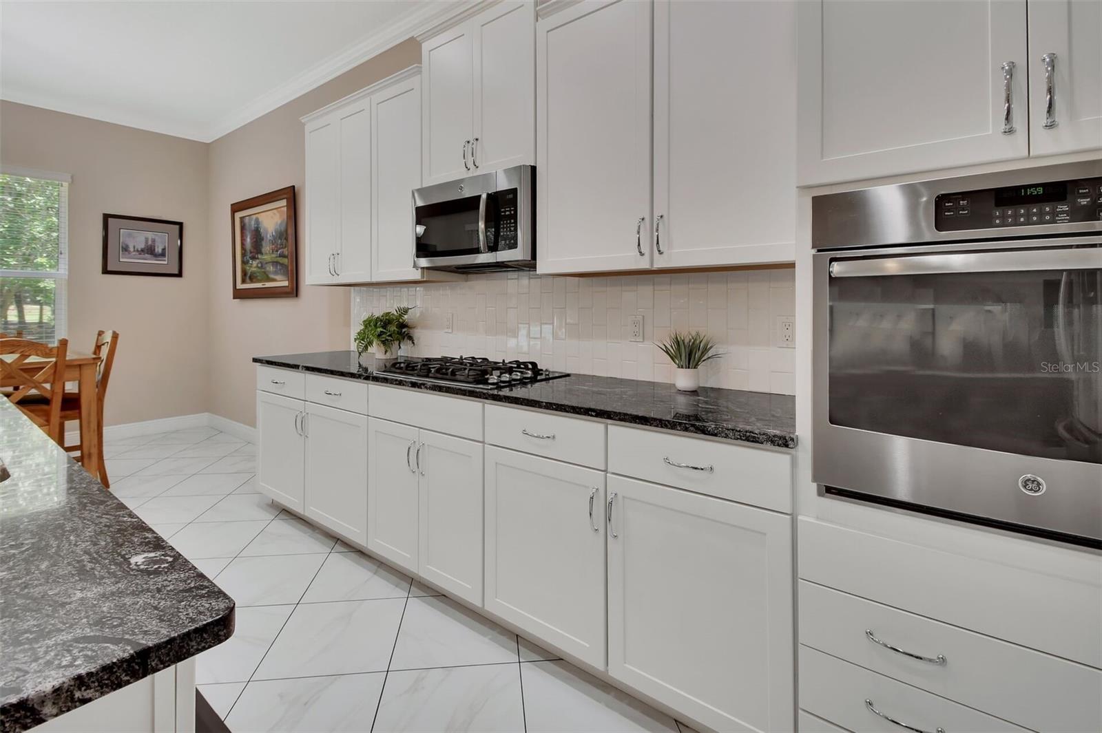 Image 10 of 52 For 171 Birchmont Drive