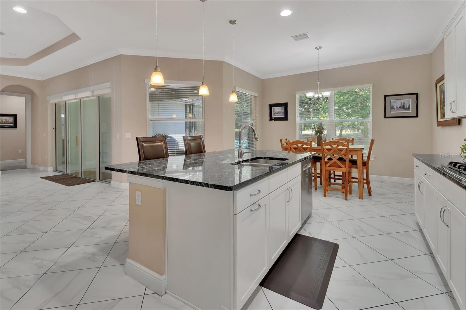 Image 11 of 52 For 171 Birchmont Drive