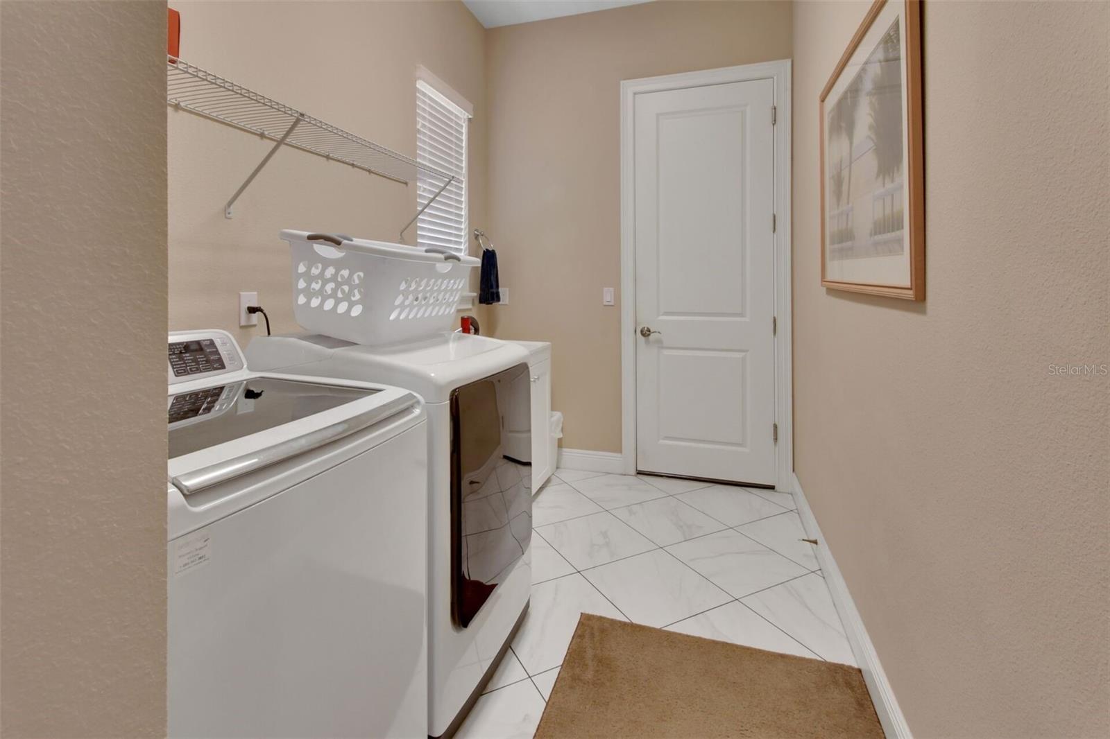 Image 36 of 52 For 171 Birchmont Drive