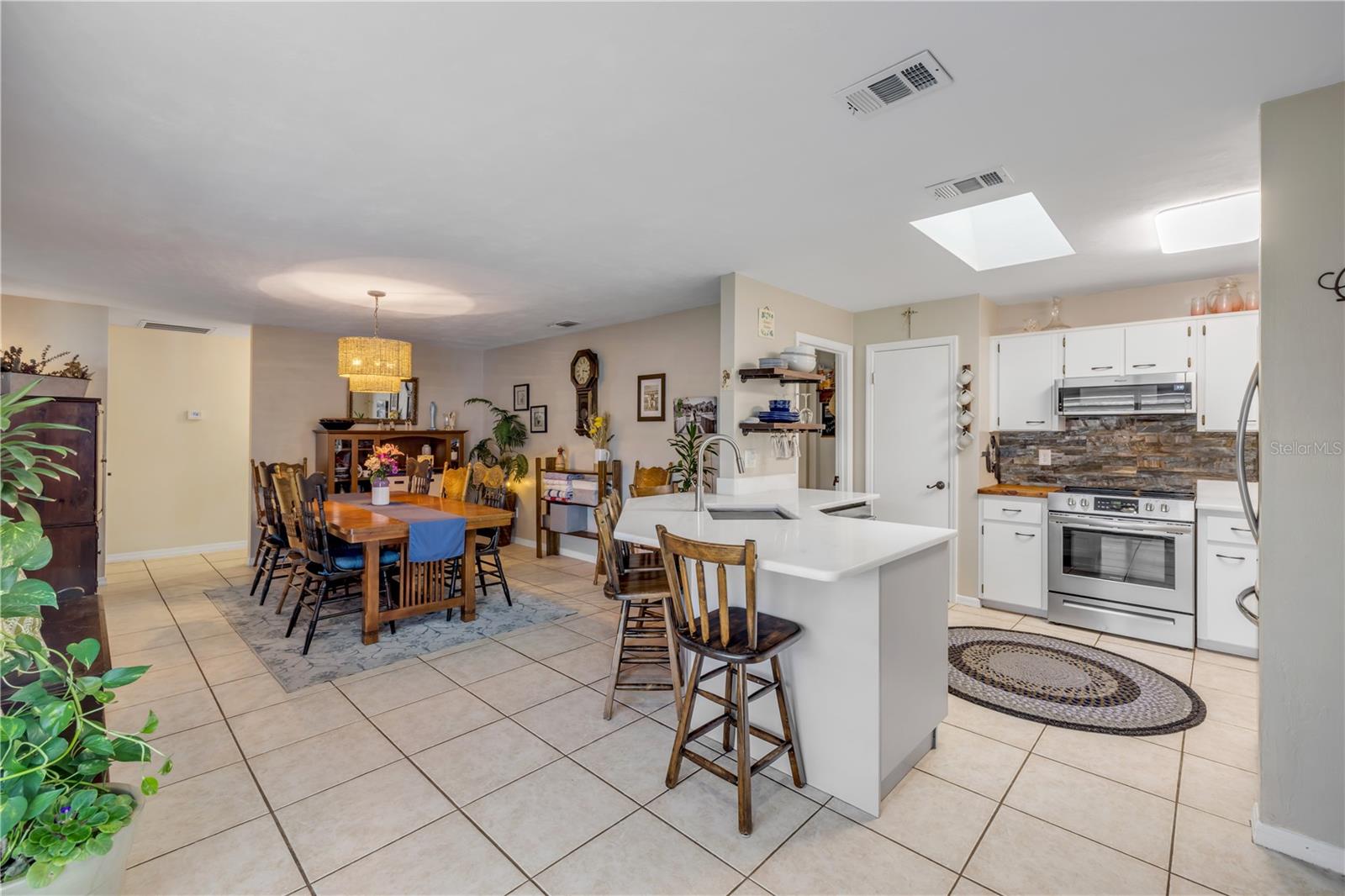Image 18 of 49 For 5478 Landis Avenue