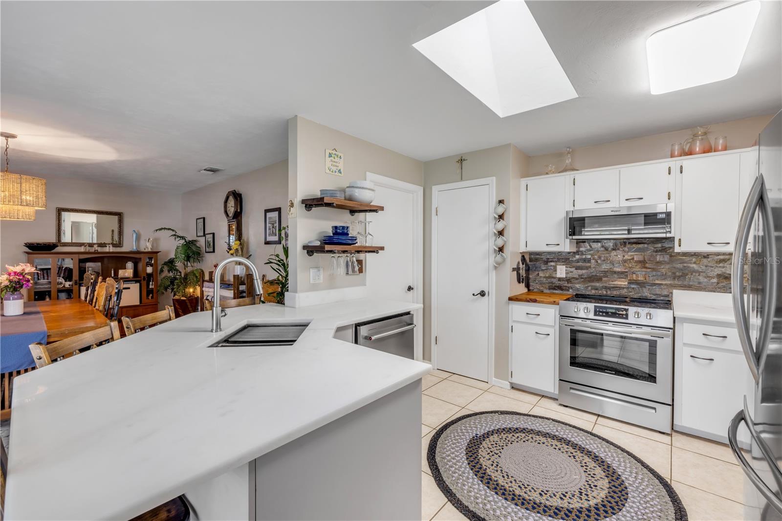 Image 22 of 49 For 5478 Landis Avenue