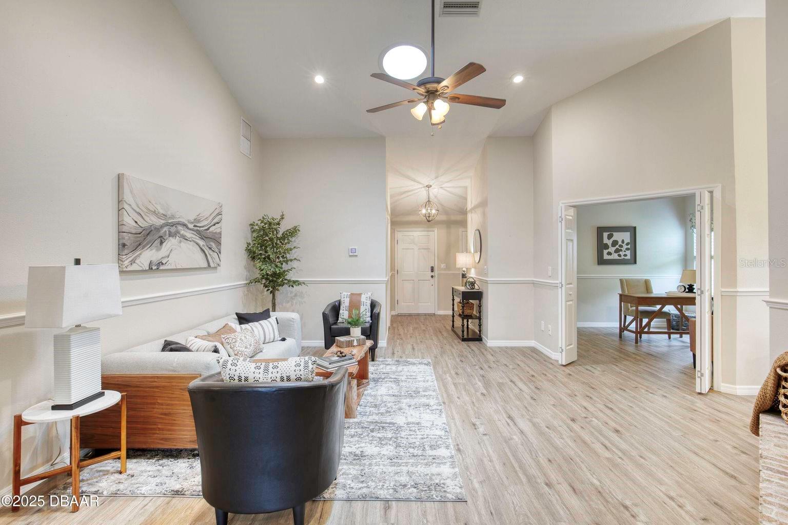 Image 6 of 60 For 706 Fox Tail Court