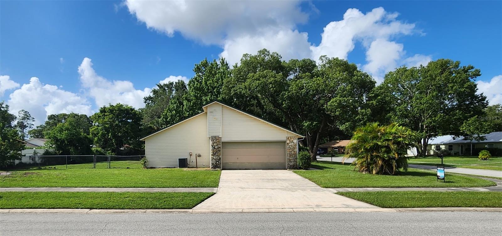Image 10 of 14 For 1272 Robbin Drive