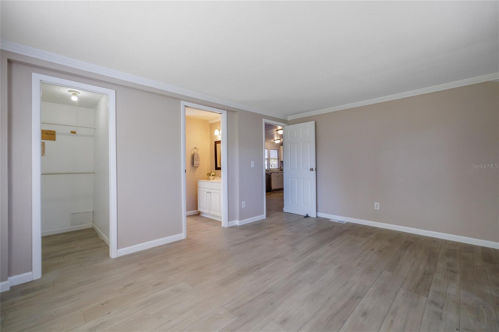 Image 10 of 39 For 103 Aloha Terrace