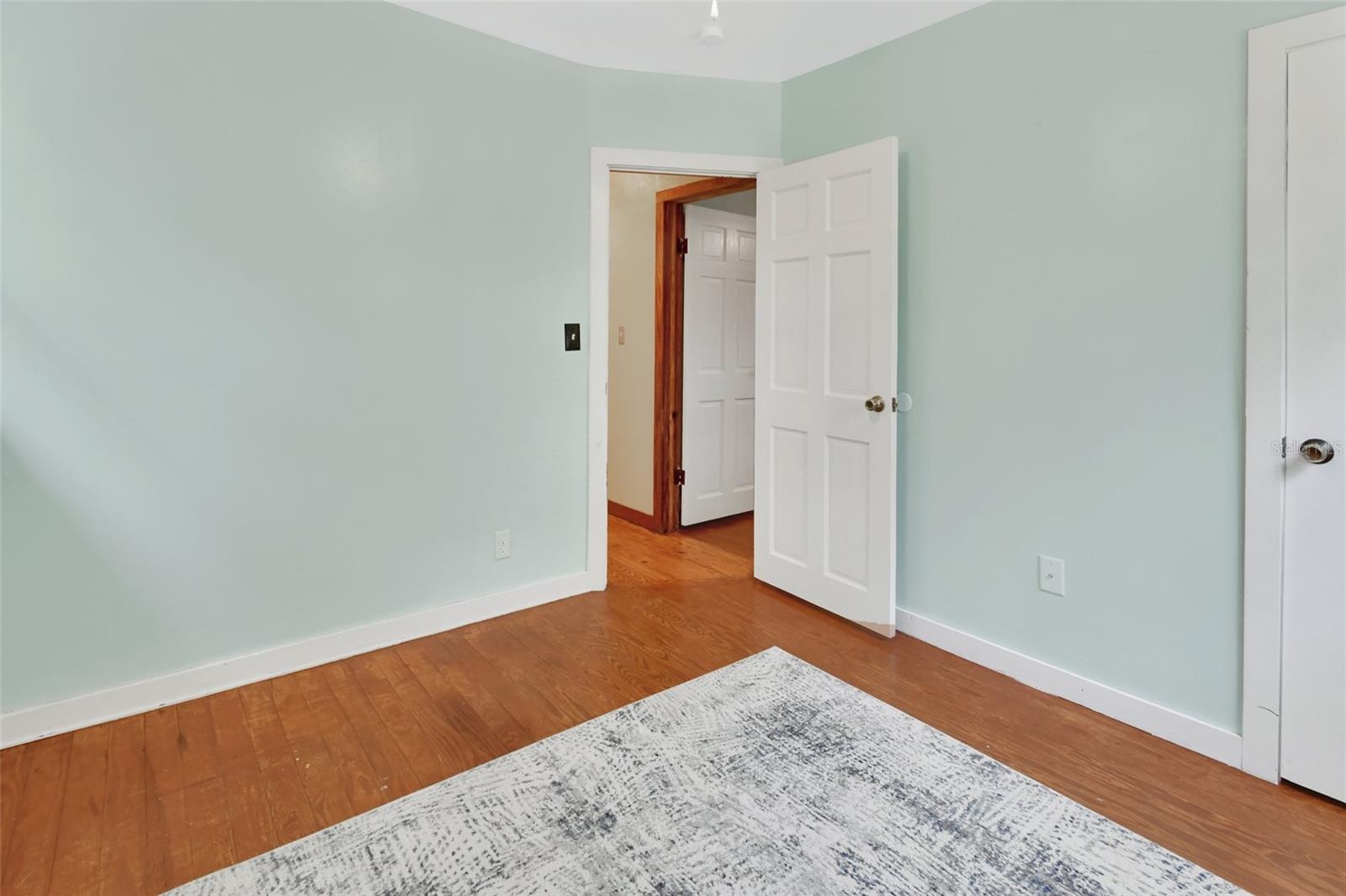 Image 16 of 25 For 352 Harlan Avenue
