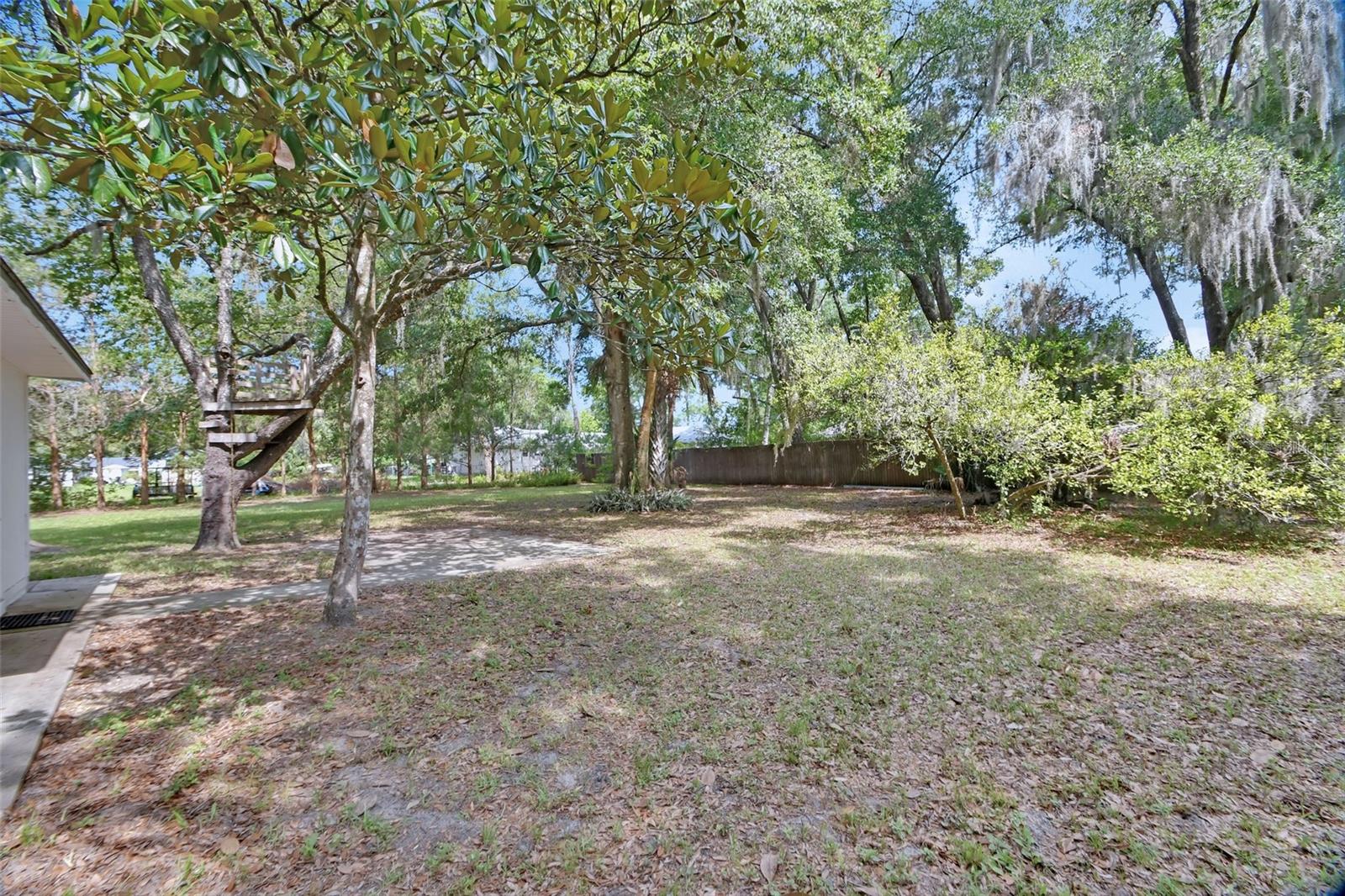 Image 21 of 25 For 352 Harlan Avenue