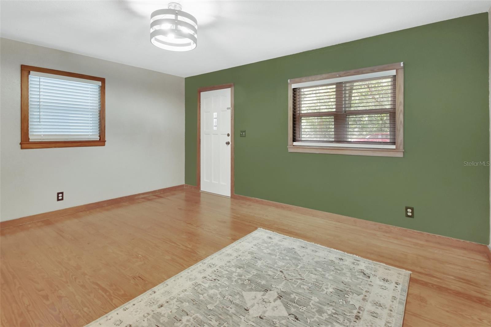 Image 8 of 25 For 352 Harlan Avenue