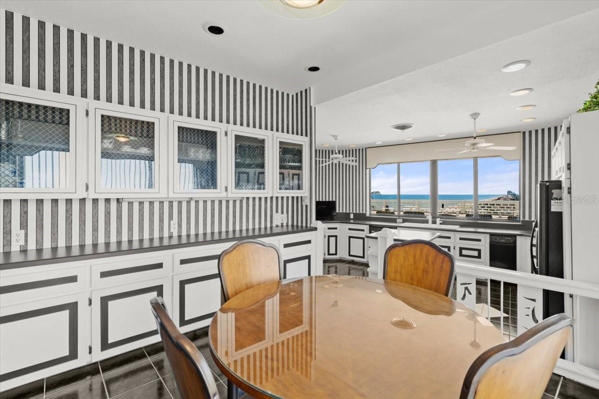 Image 41 of 81 For 915 Ocean Shore Boulevard 8010