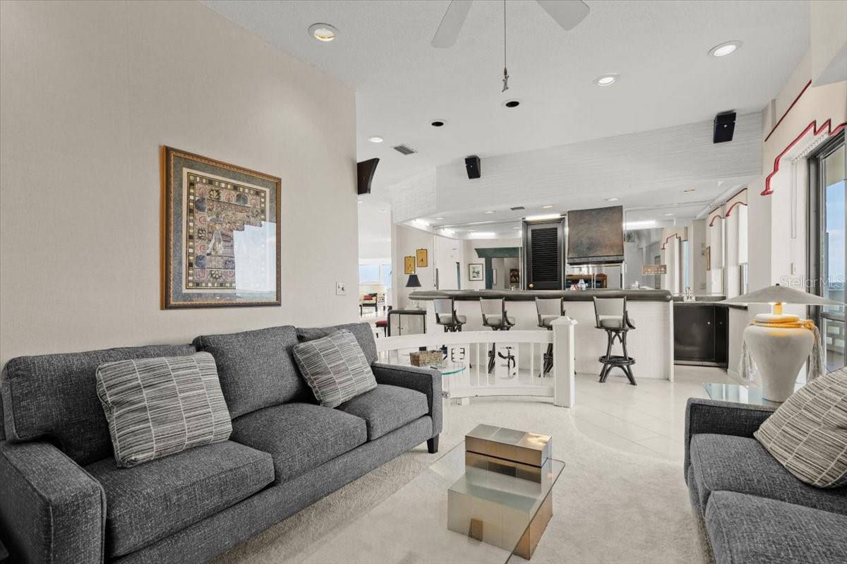 Image 49 of 81 For 915 Ocean Shore Boulevard 8010