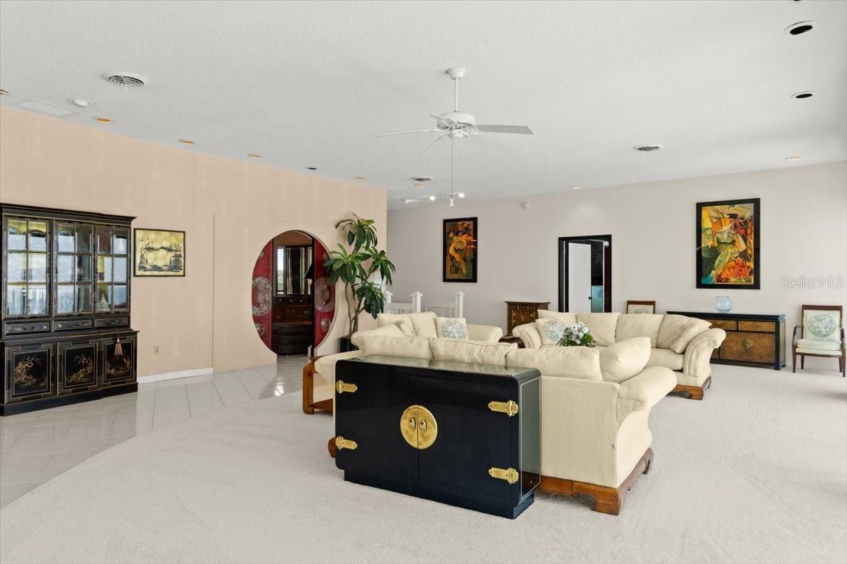 Image 7 of 81 For 915 Ocean Shore Boulevard 8010