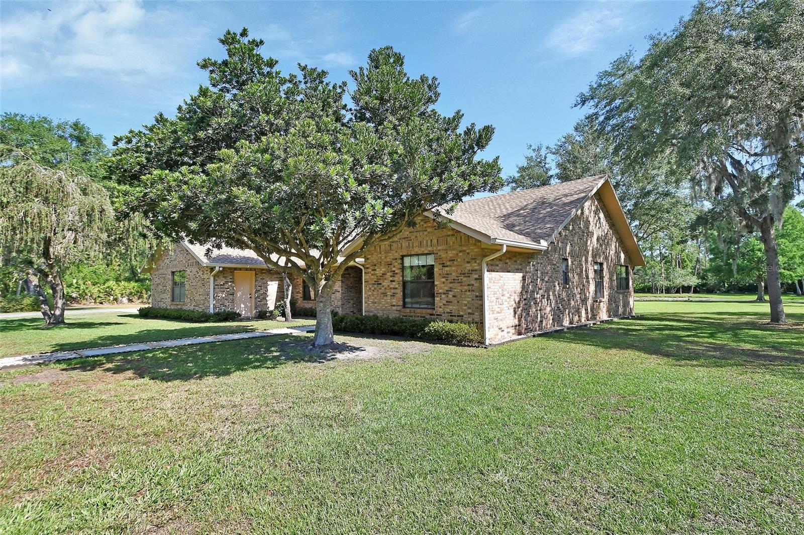 Image 42 of 63 For 2699 Audubon Avenue