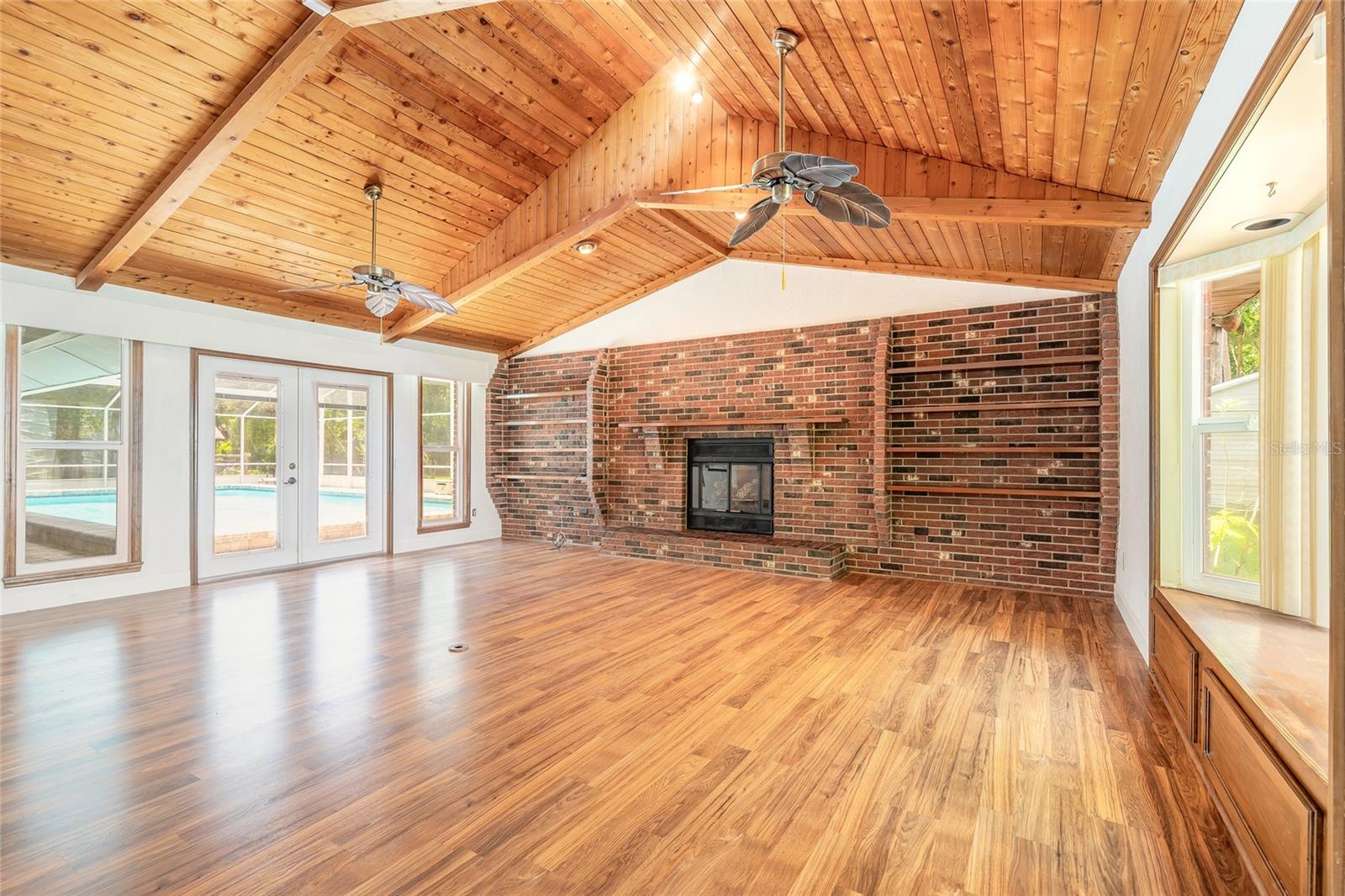 Image 15 of 65 For 712 Timberlane Drive