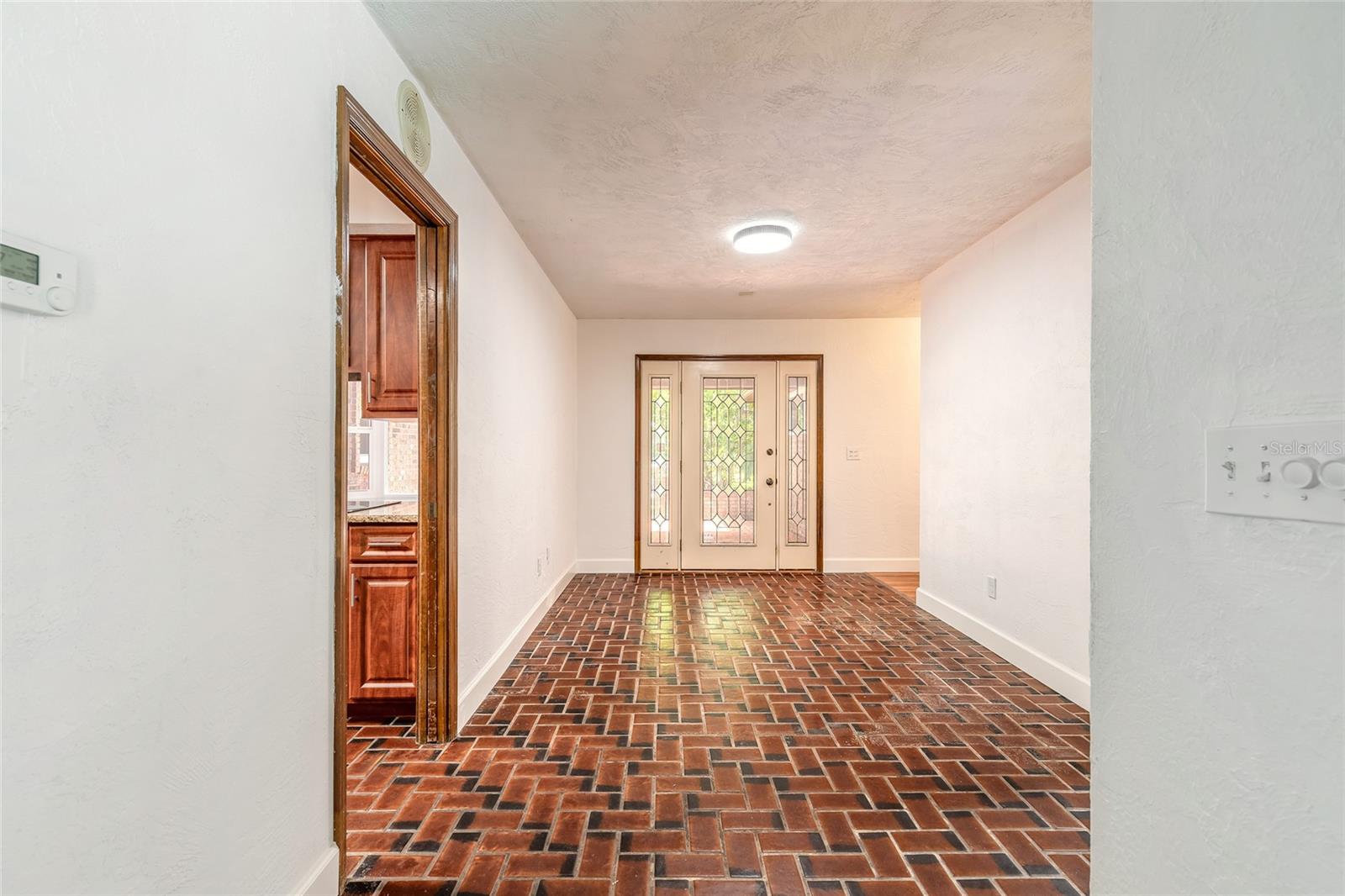 Image 24 of 65 For 712 Timberlane Drive