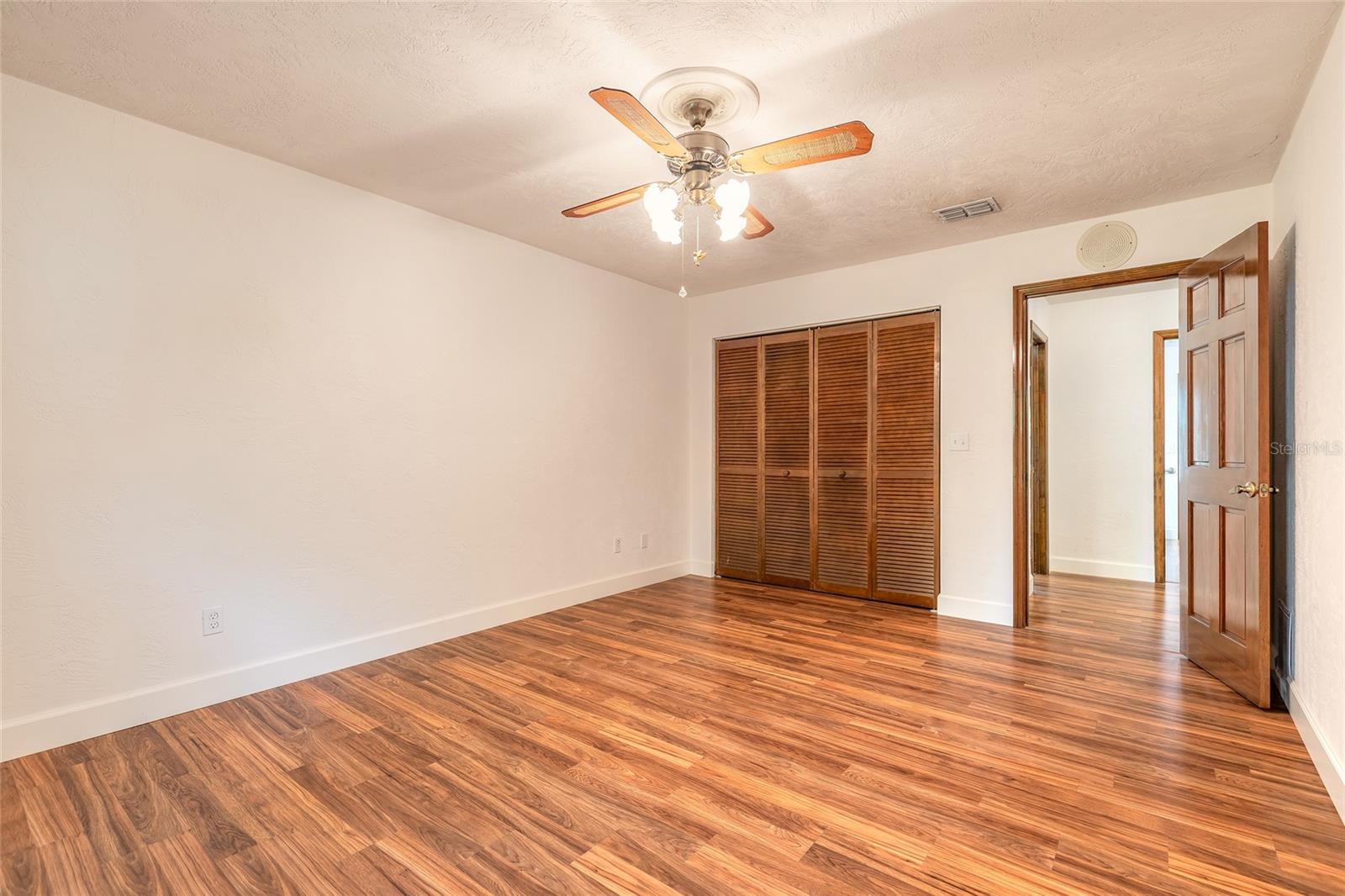 Image 34 of 65 For 712 Timberlane Drive