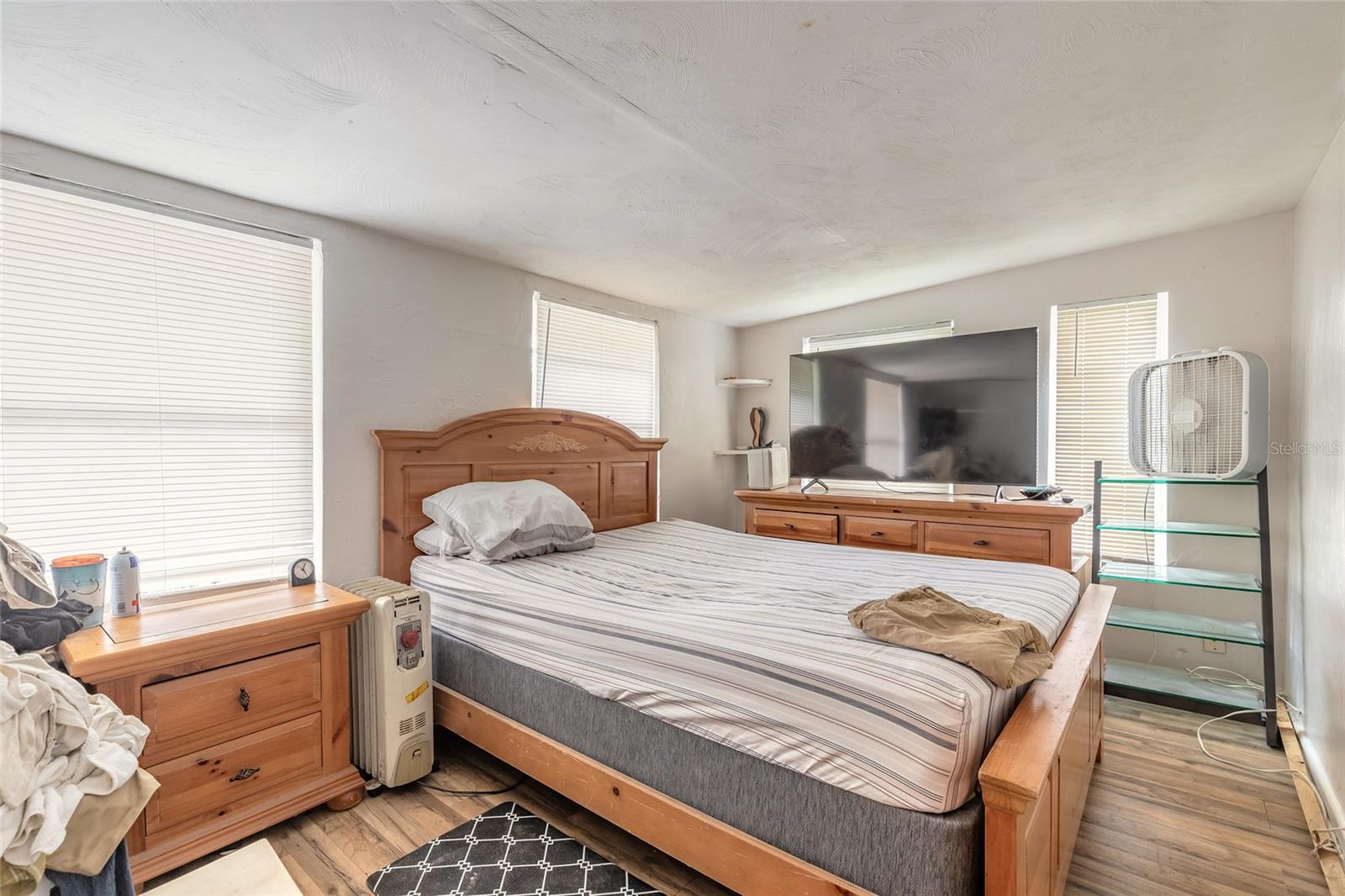 Image 18 of 41 For 449 3rd Street