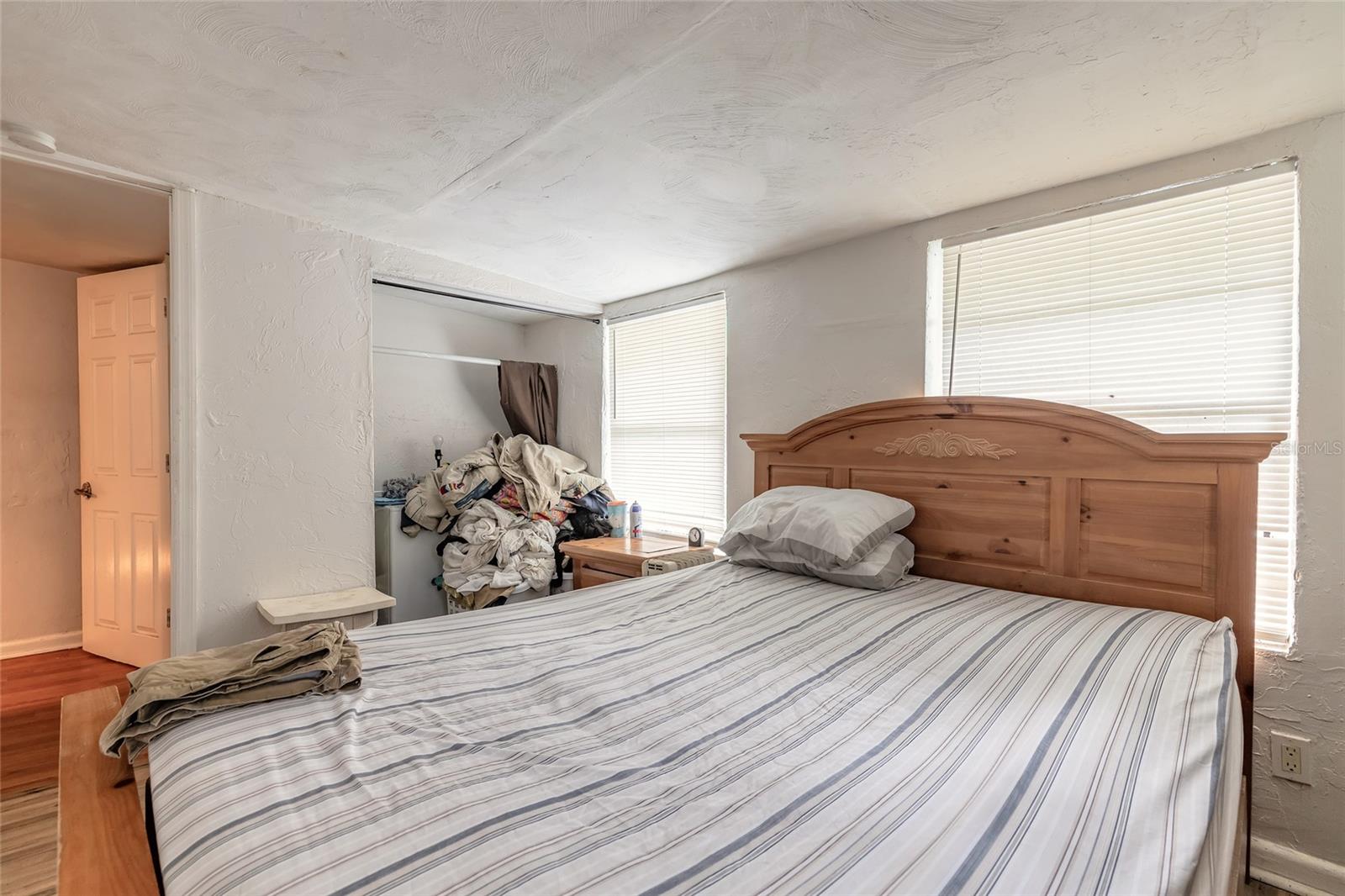 Image 19 of 41 For 449 3rd Street