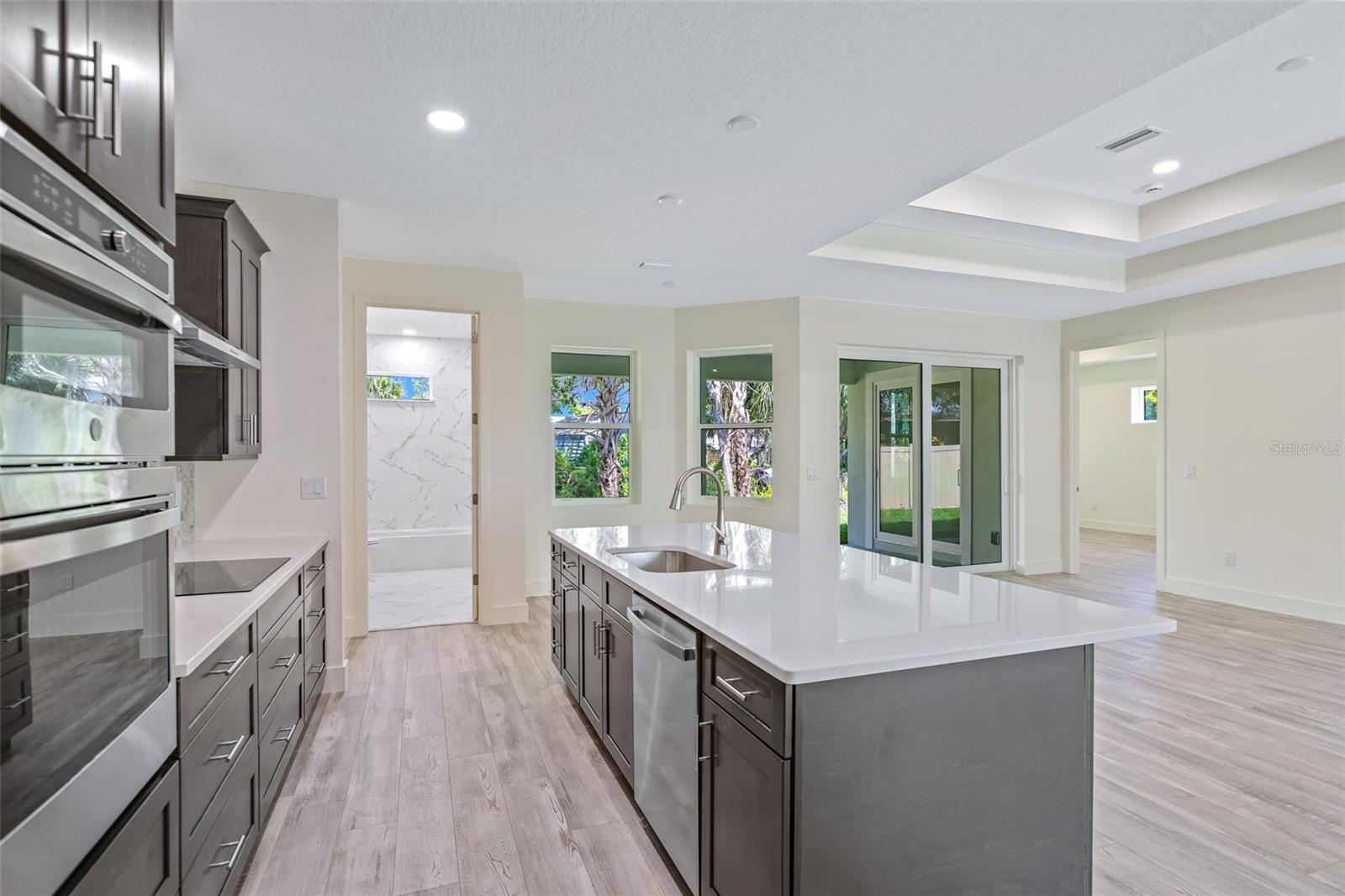 Image 11 of 45 For 2894 Hardy Avenue