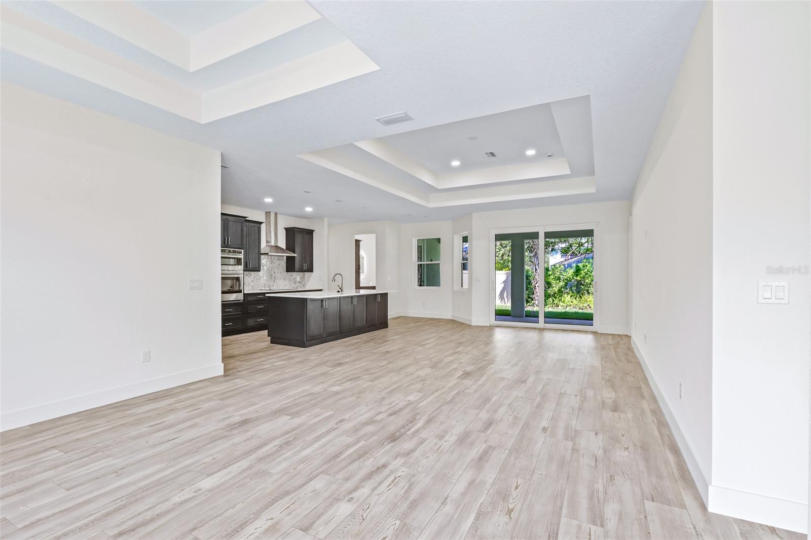 Image 12 of 45 For 2894 Hardy Avenue