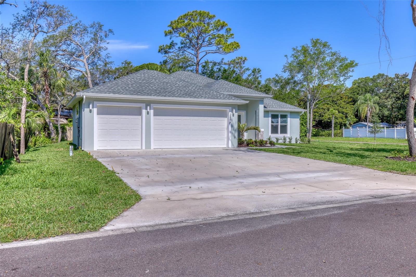 Image 2 of 45 For 2894 Hardy Avenue