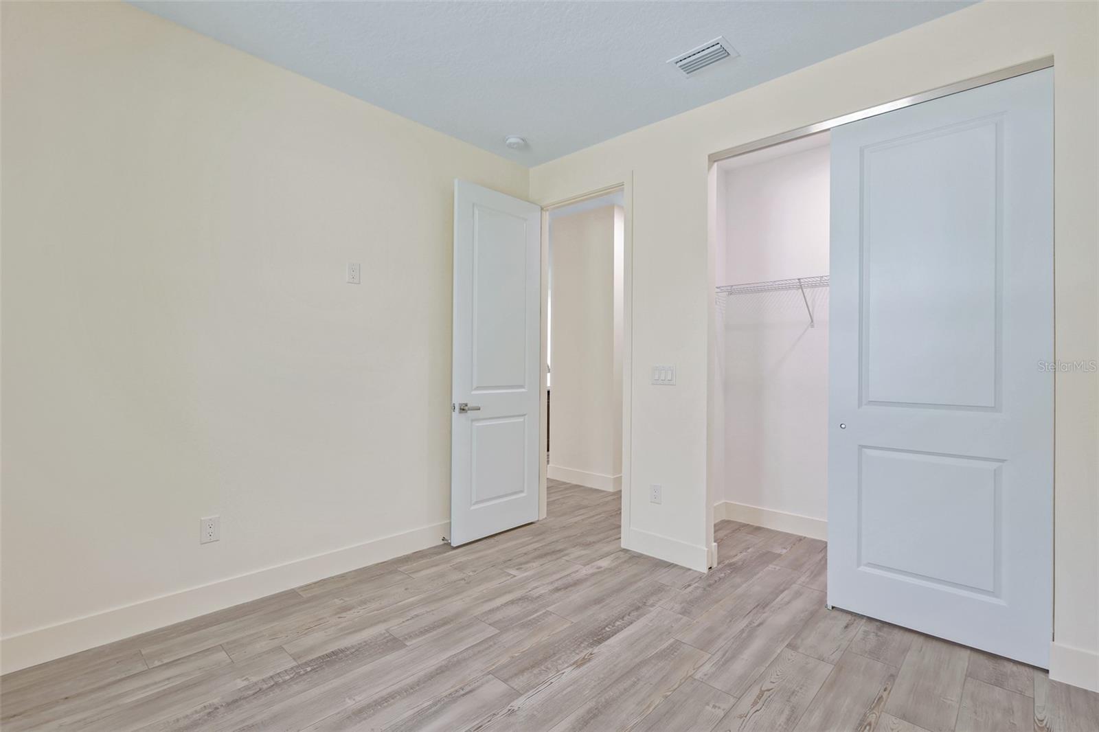 Image 30 of 45 For 2894 Hardy Avenue