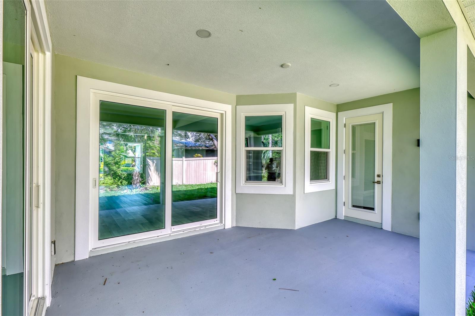 Image 33 of 45 For 2894 Hardy Avenue