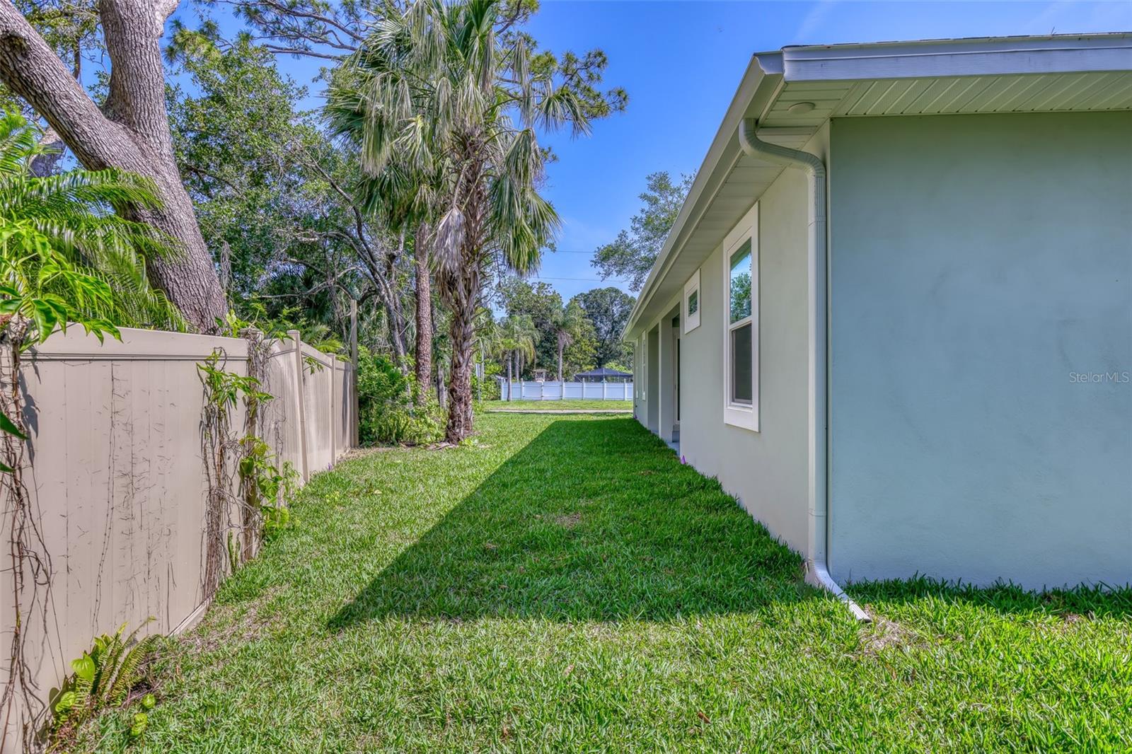Image 37 of 45 For 2894 Hardy Avenue