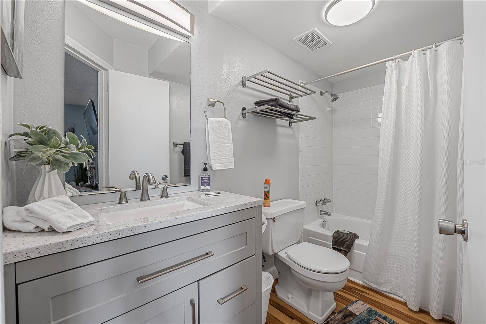 Image 9 of 25 For 935 Atlantic Avenue 105