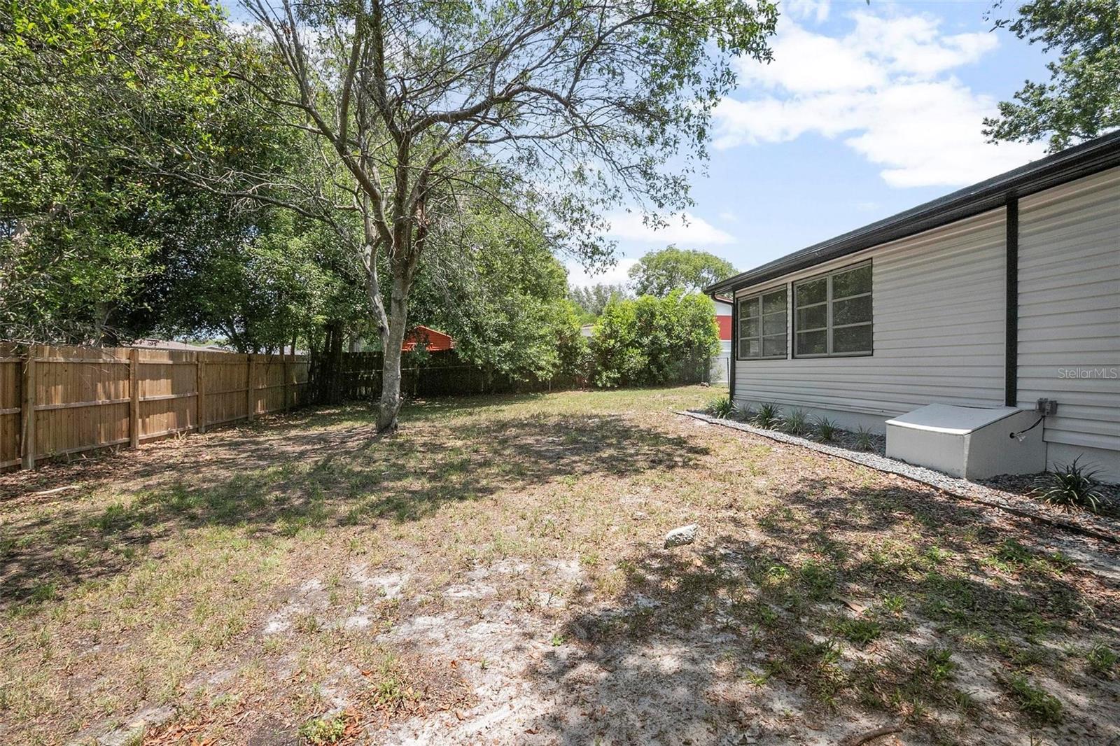 Image 14 of 18 For 2434 Barbarossa Avenue