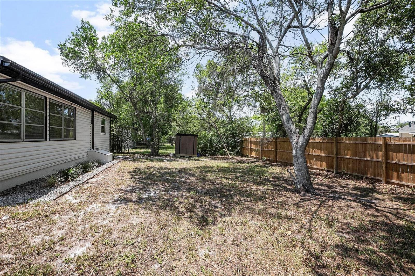Image 16 of 18 For 2434 Barbarossa Avenue